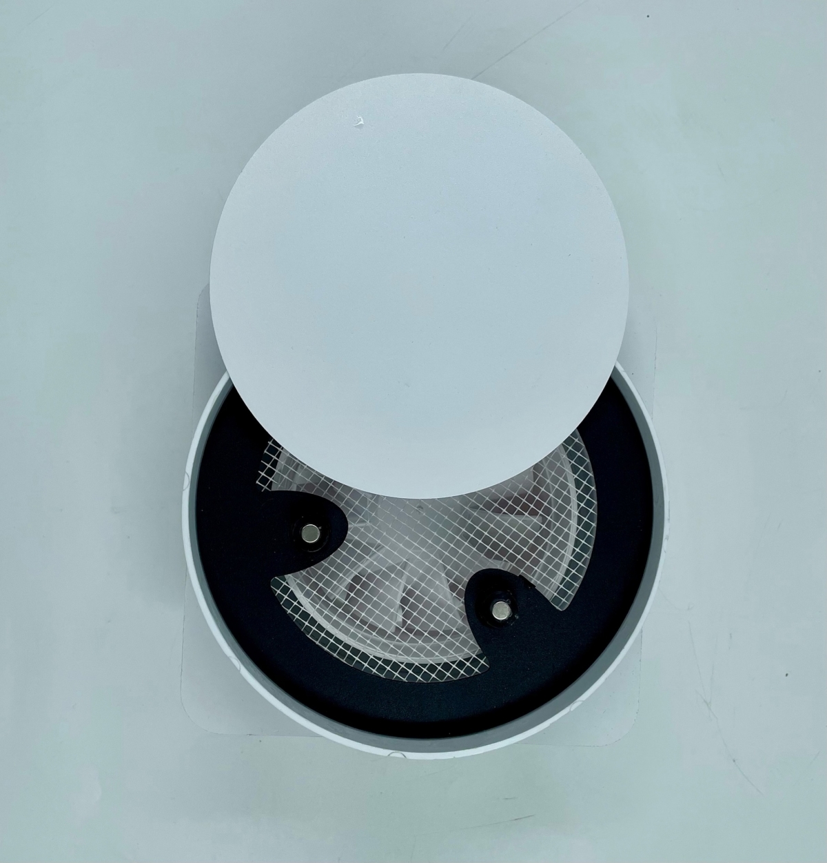 Решетка скрытого монтажа для натяжного потолка FoZa d125мм с вентилятором на шарикоподшипнике с выходом на трубу d100мм