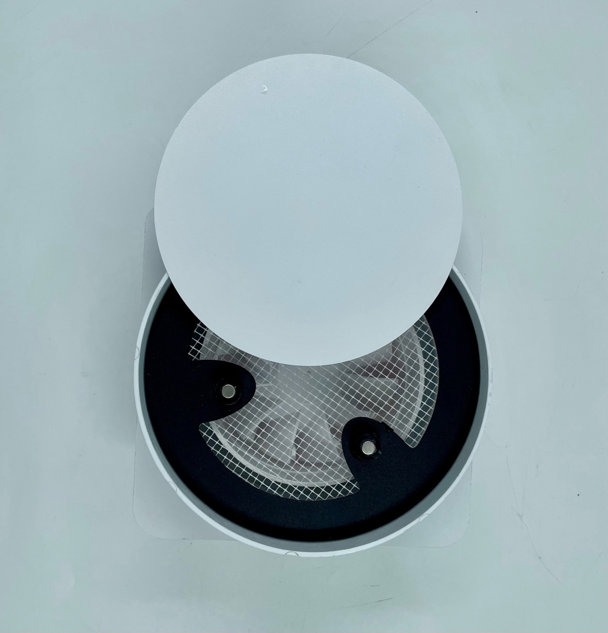 Решетка скрытого монтажа для натяжного потолка FoZa d150мм с вентилятором на шарикоподшипнике d100мм c выходом на трубу 100/125мм