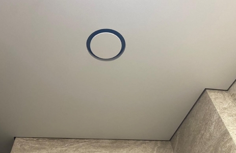 Решетка скрытого монтажа для натяжного потолка FoZa d125мм с вентилятором на шарикоподшипнике с выходом на трубу d100мм